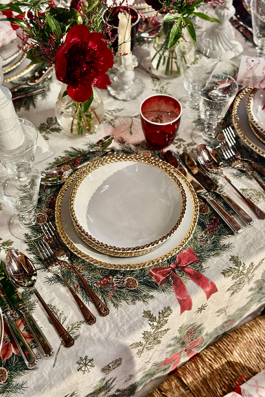 'Garland' Linen Tablecloth