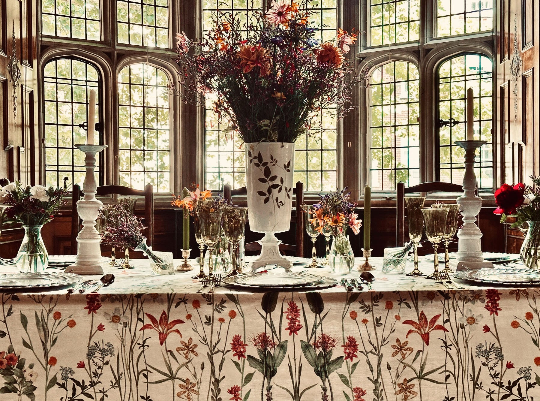 African Flower Linen Tablecloth in White