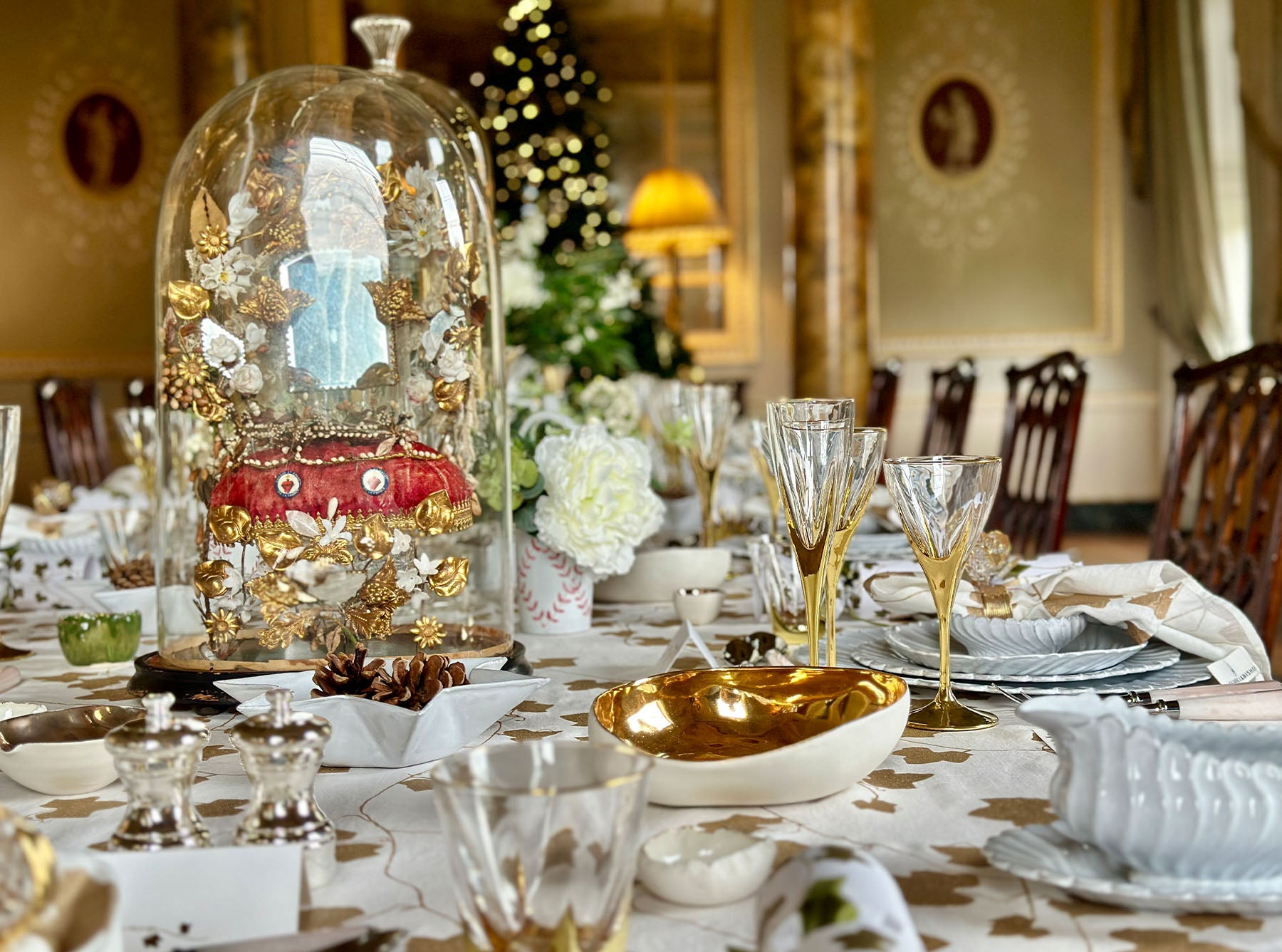 'Handmade Ceramic Pebble Bowl with Gold Glaze, 22cm
