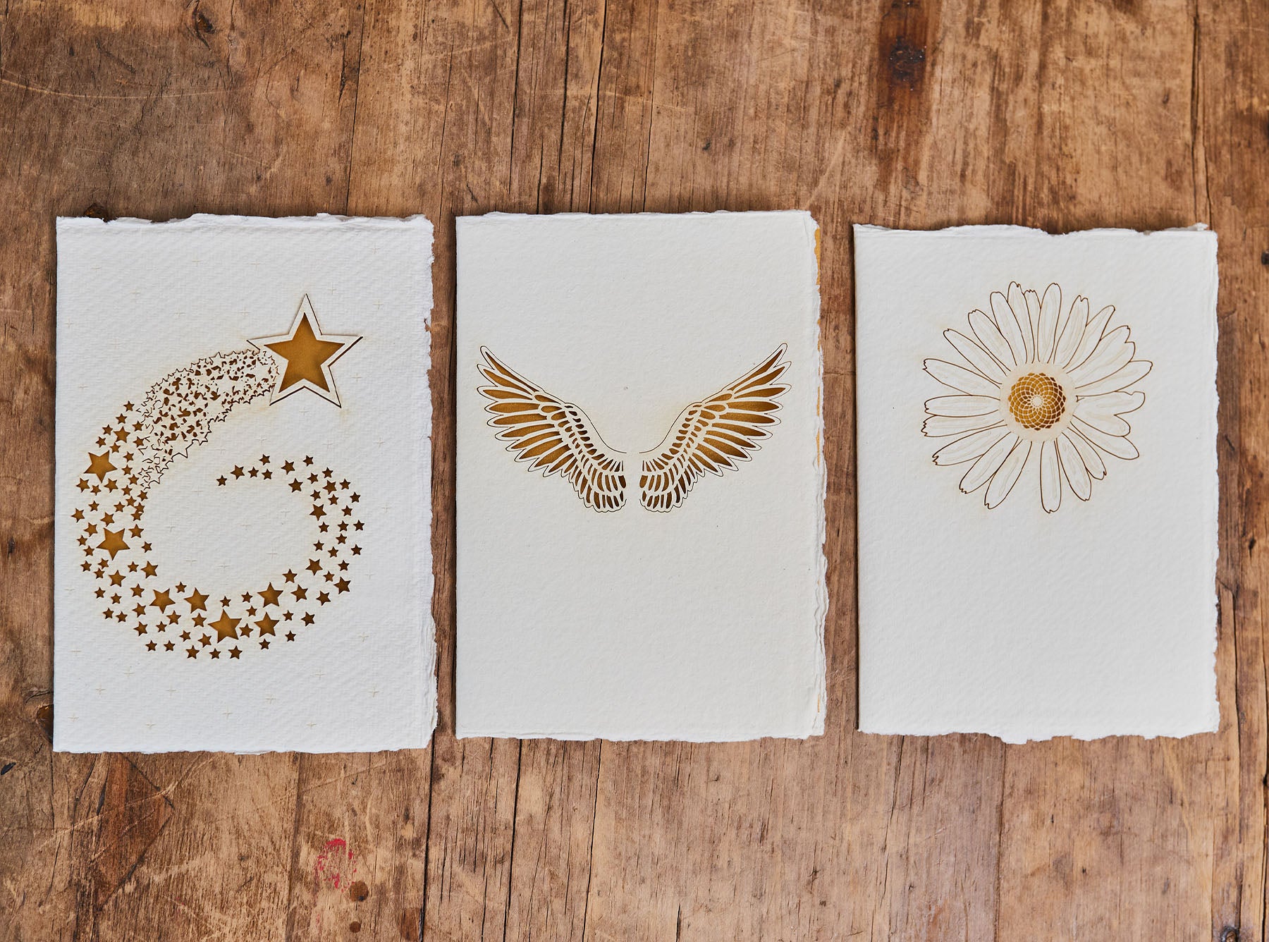 Handmade Paper Greeting Card with Bee, 15cm x 10cm