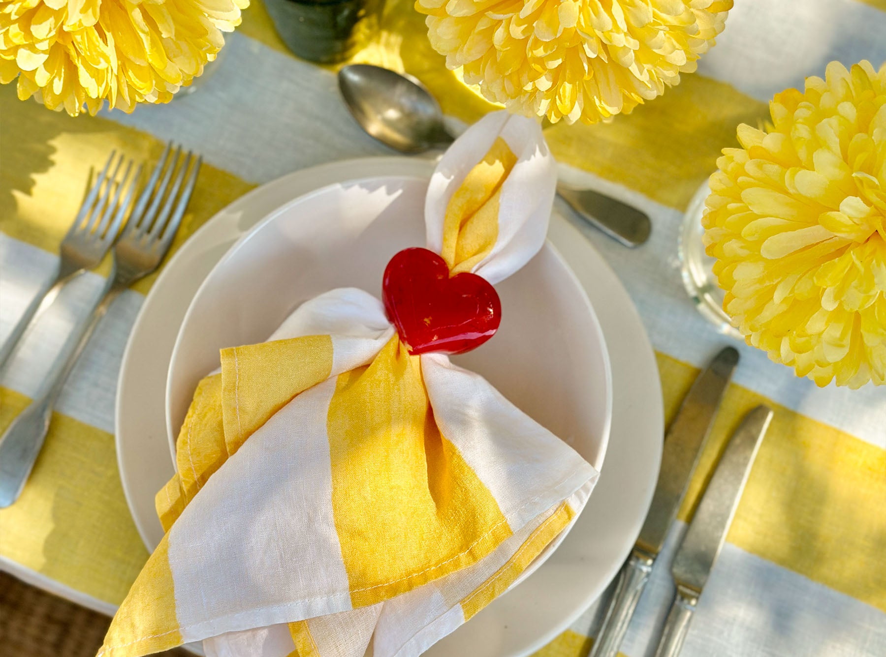 S&B Heart Red Resin Napkin Ring