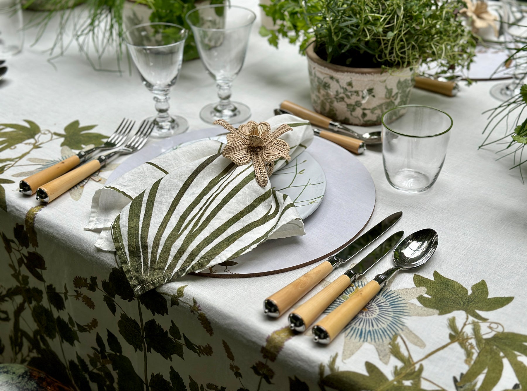 Jasminium Leaf Plate by Astier de Villatte, 24cm