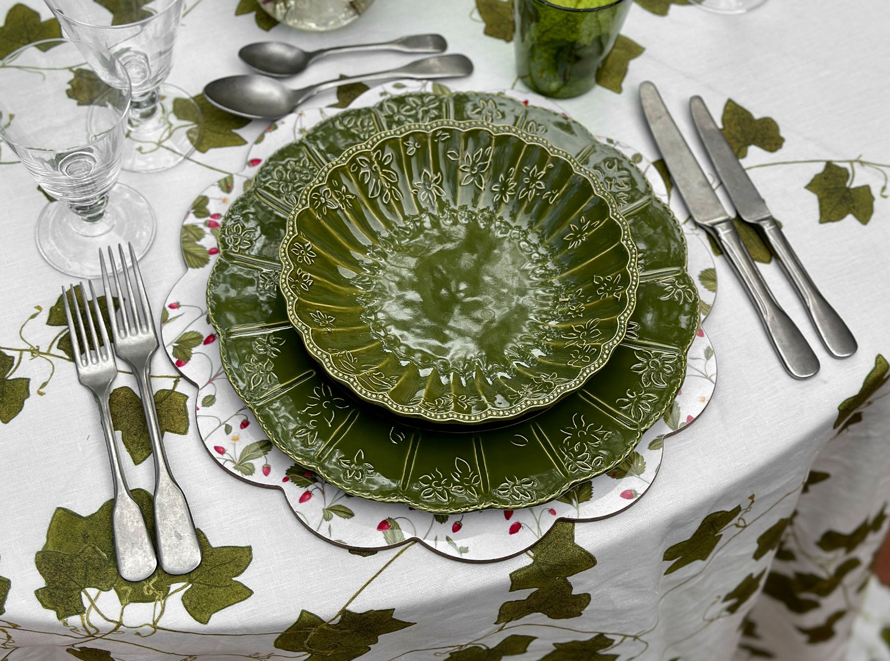 'Ivy' Round Linen Tablecloth, 260cm