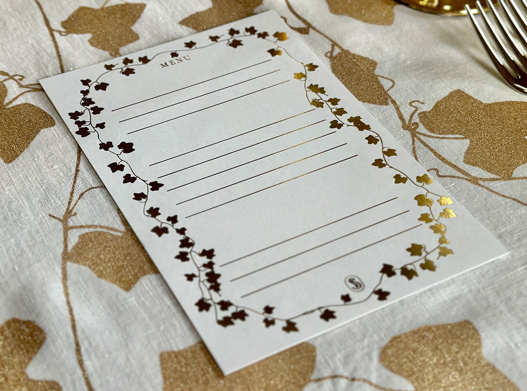 'Ivy' Table Menu in Gold, Set of 12