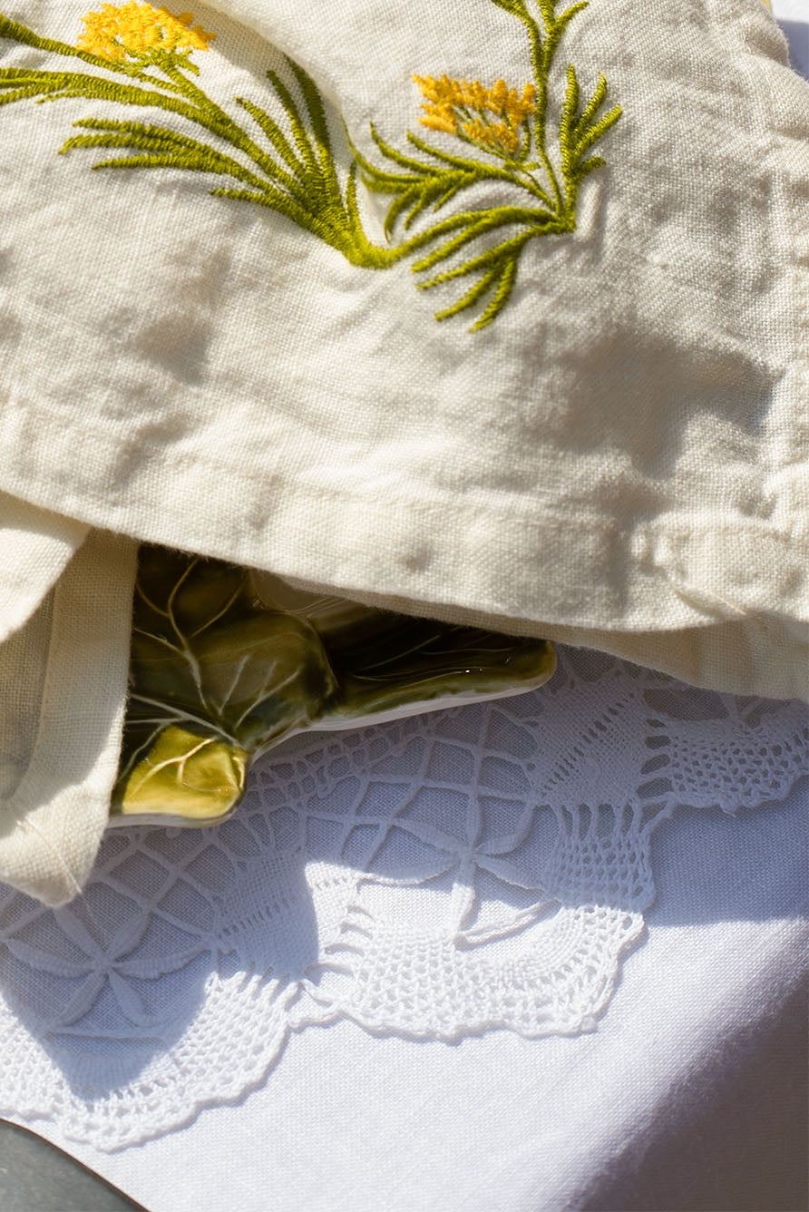 'Louise' Bobbin Lace Round Placemat, 40cm