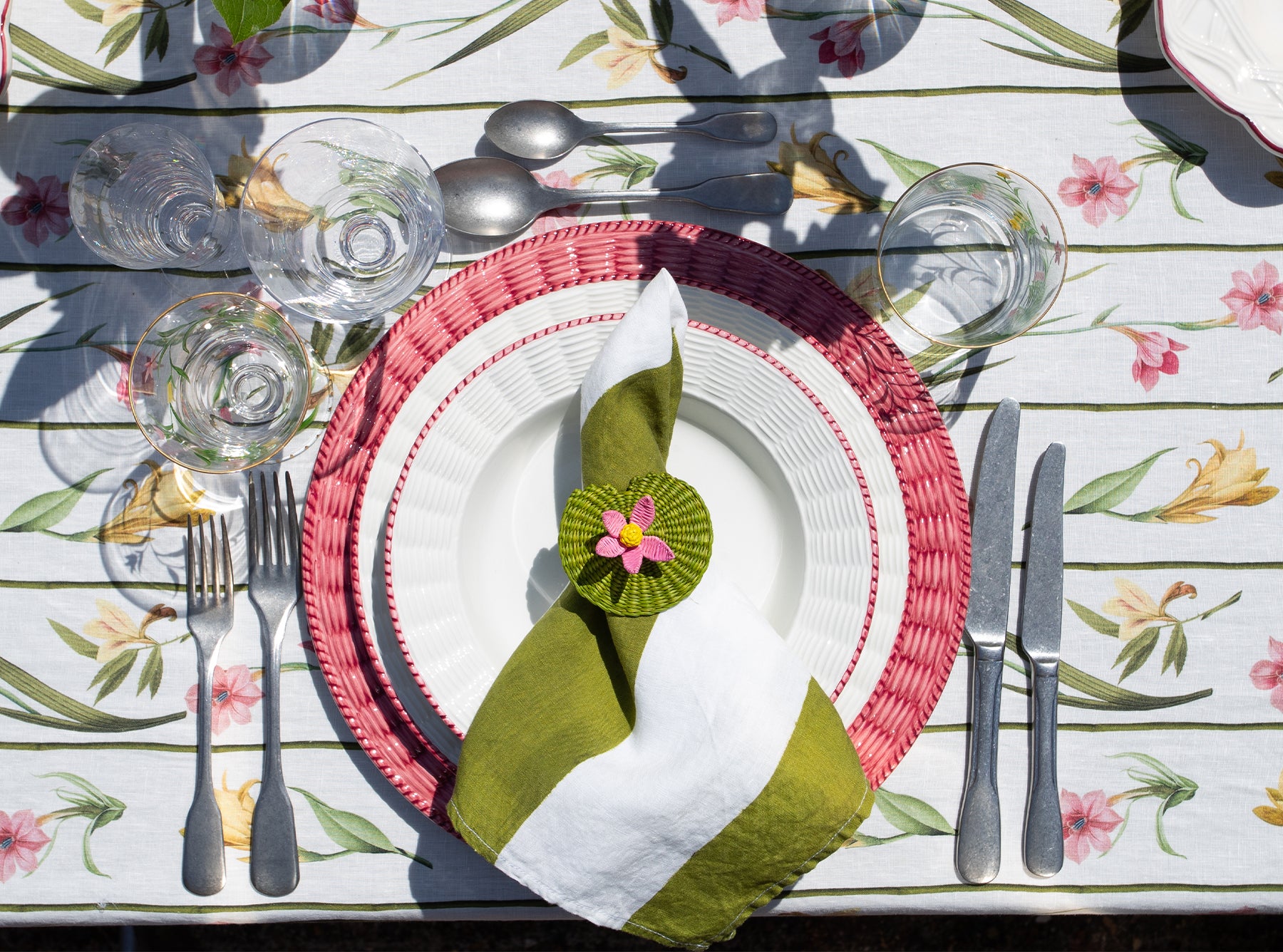 Rattan Effect Hand-Painted Bordeaux Charger Plate, 32.5cm