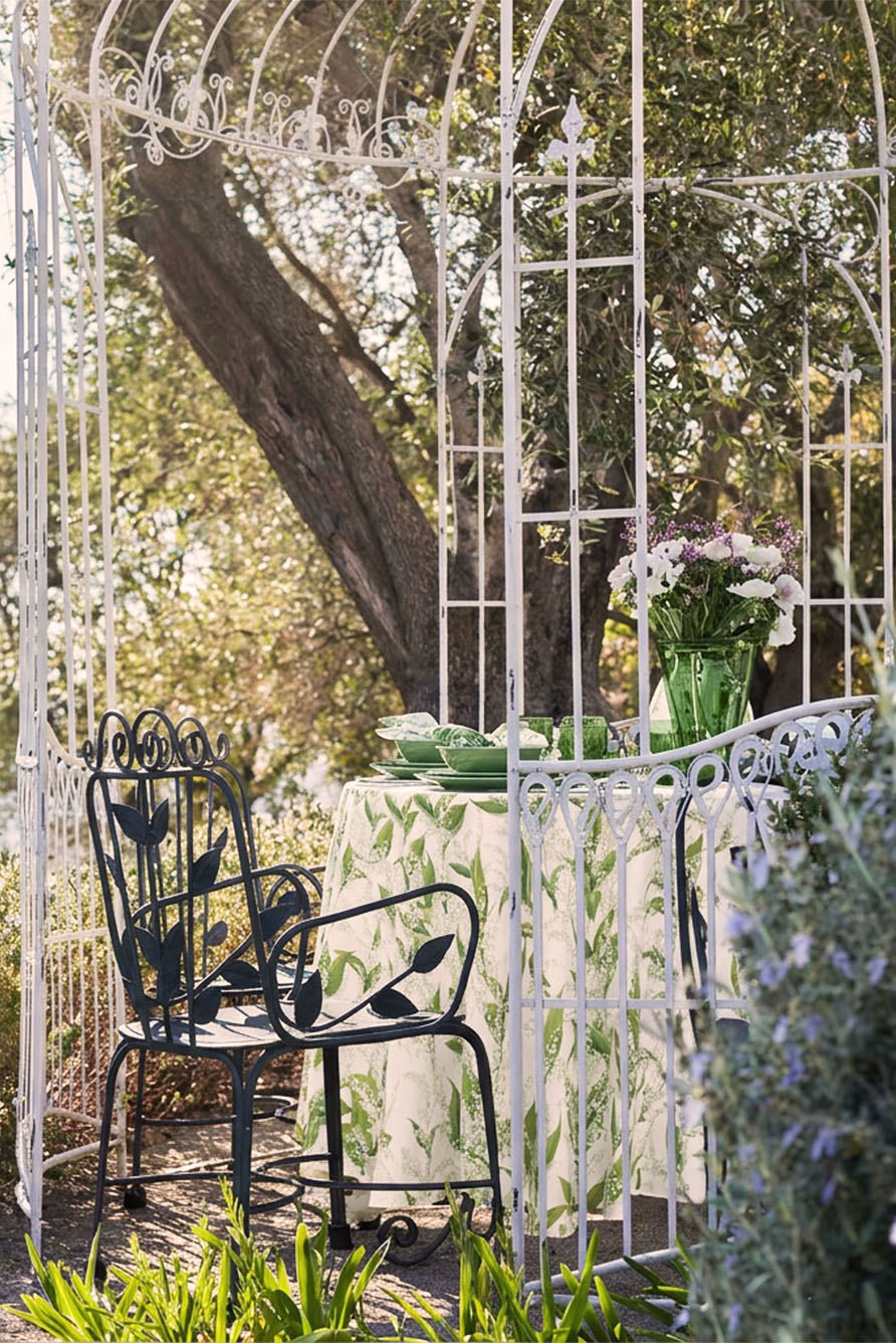 Lily of the Valley 'Muguet' Round Linen Tablecloth, 260cm