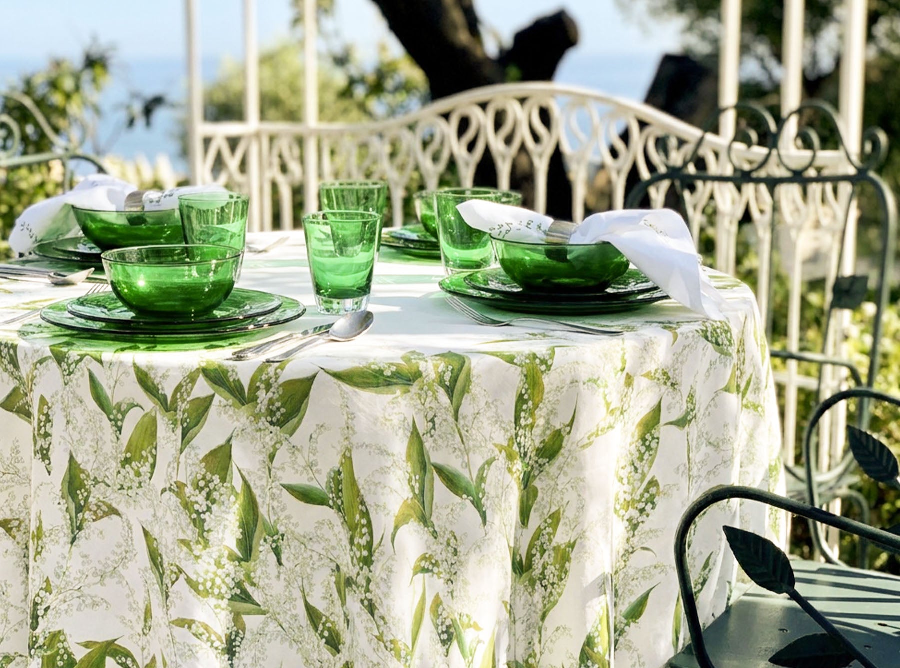 Lily of the Valley 'Muguet' Round Linen Tablecloth, 260cm