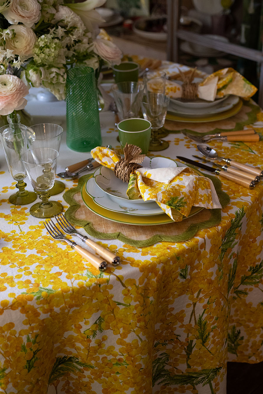 'Mimosa' Round Linen Tablecloth, 260cm