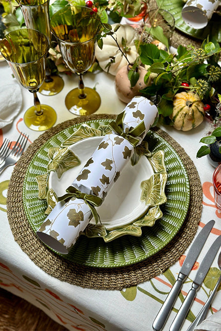 Christmas Crackers with 'Ivy' Print and Green Velvet Bows, Box of 6 (UK ONLY)