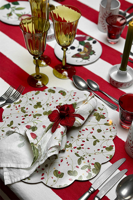 'Fraises des Bois' Scalloped Cork-backed Placemat, 34cm