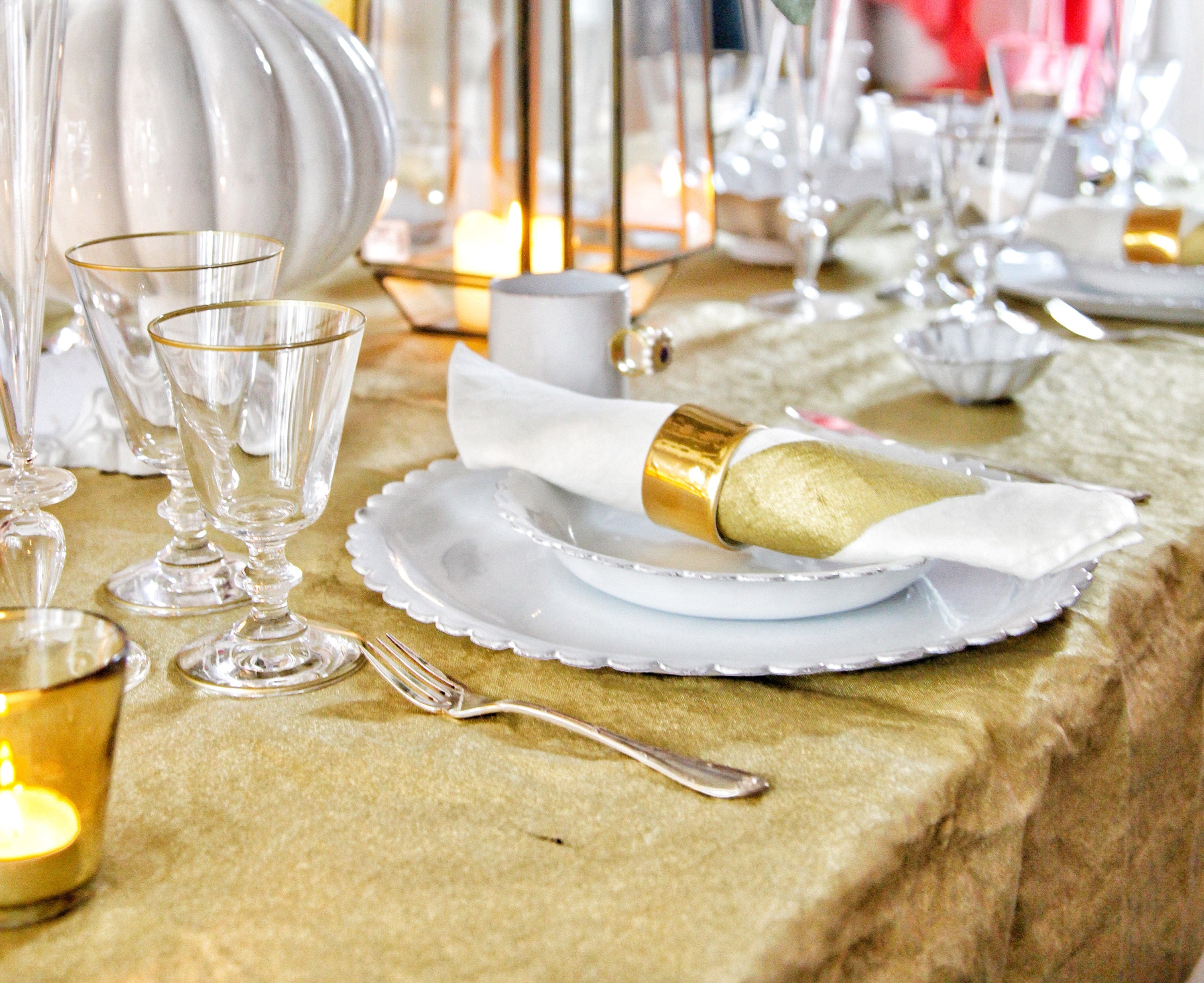'Full Field' Linen Tablecloth in Gold