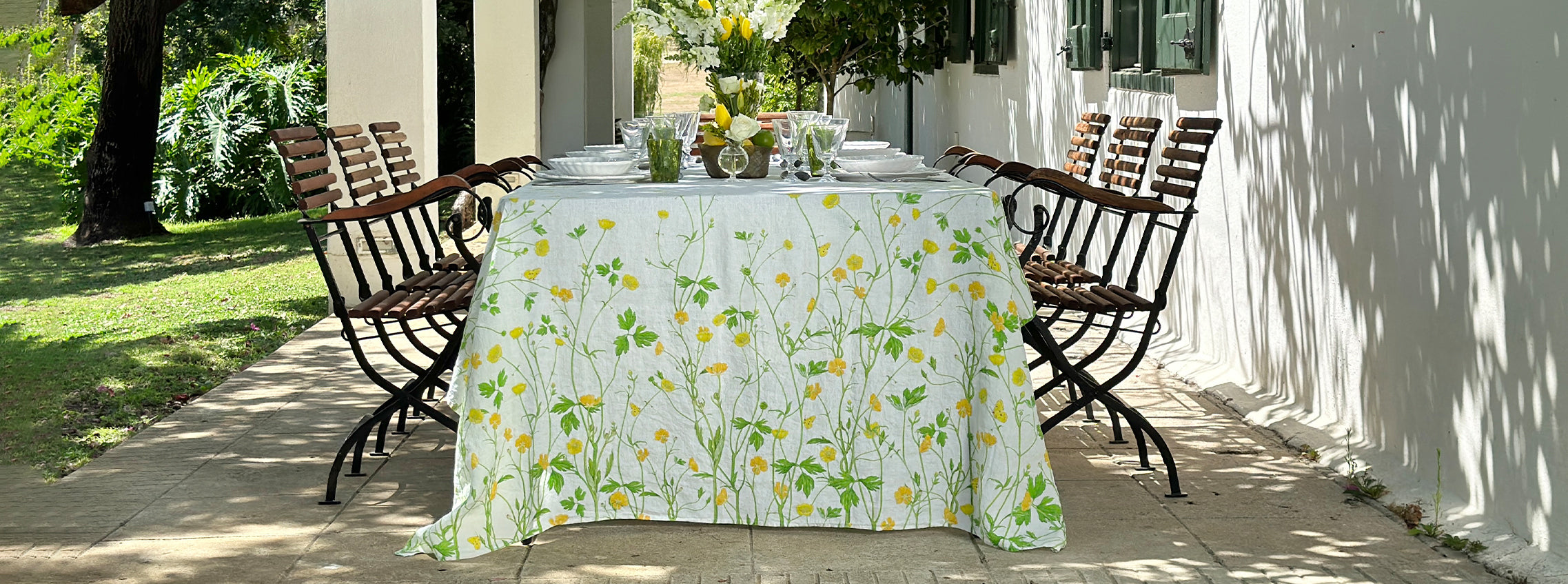 Buttercup Outdoor Tablescape