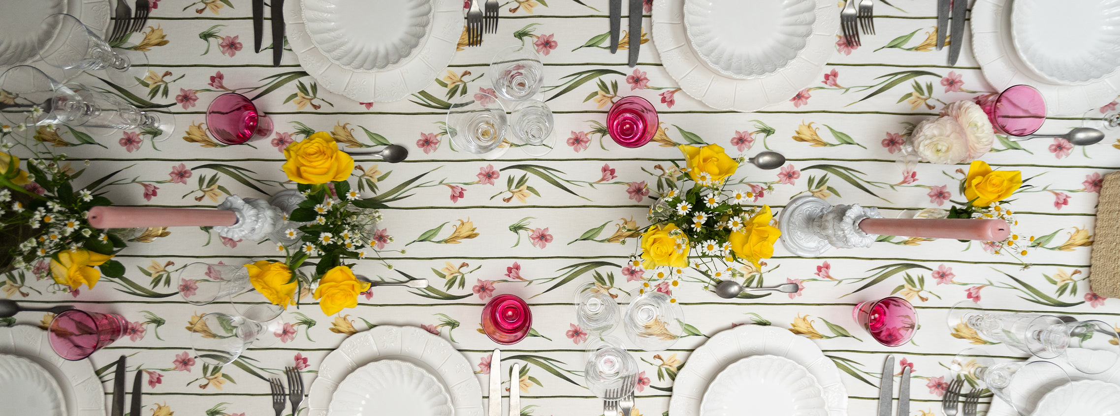 Gladioli Outdoor Tablescape