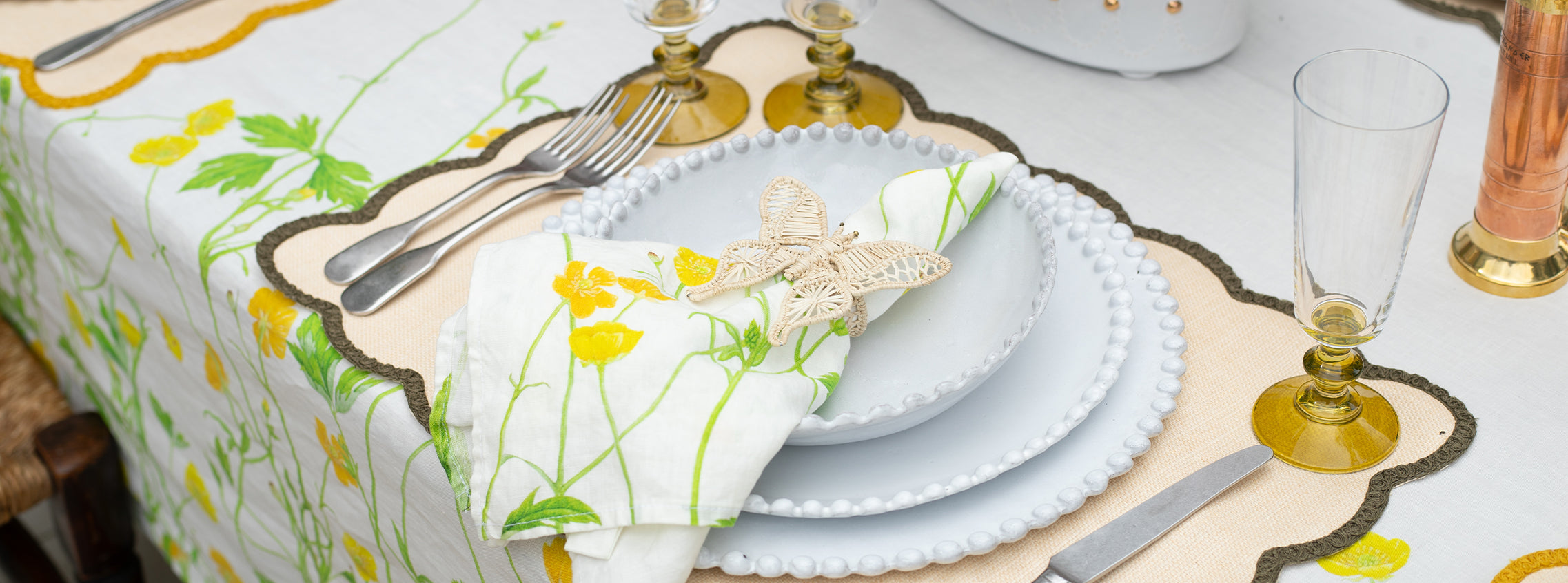 Accessorising 'Buttercup' Table