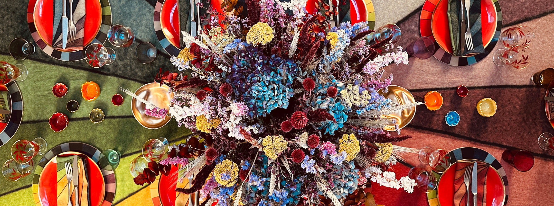 'Colour Wheel' Theatrical Dinner Tablescape