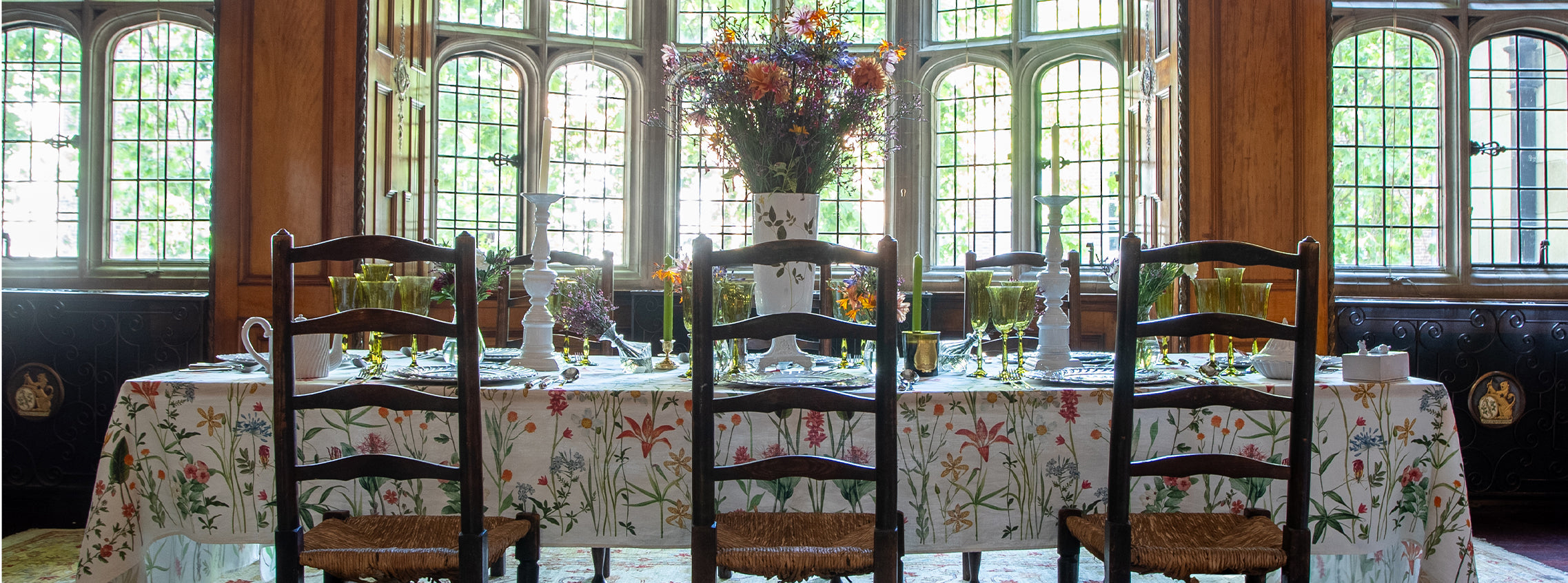 African Flower Tablescape in White