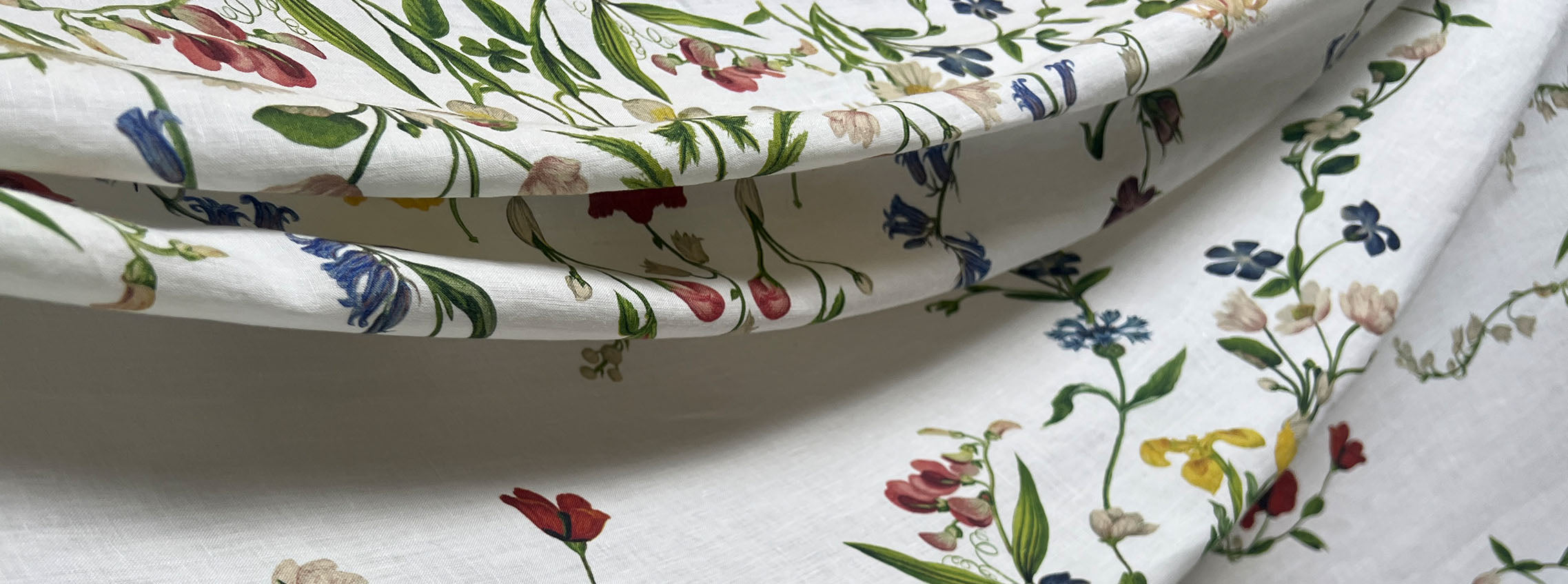 "Botanical Wildflower" Romantic Dining Tablescape