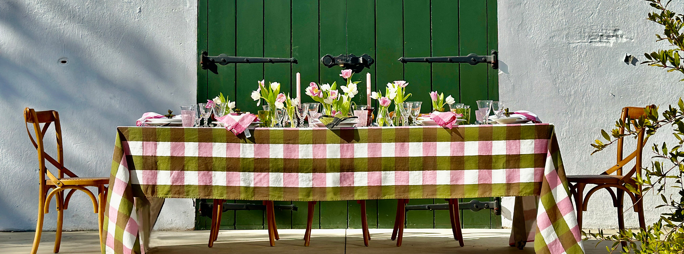 'Gingham' - Pink & Green Tablescape