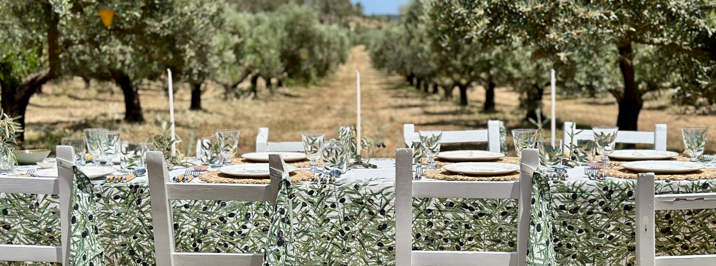 L'Olivier Tablescape
