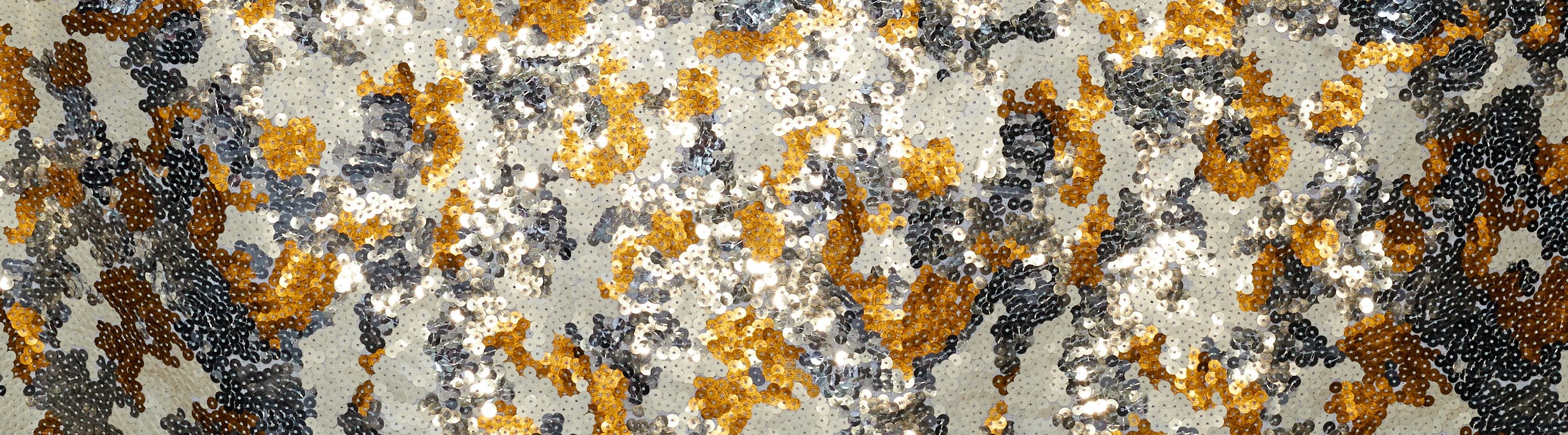 'London Plane' Tablescape in Gold, Silver & White