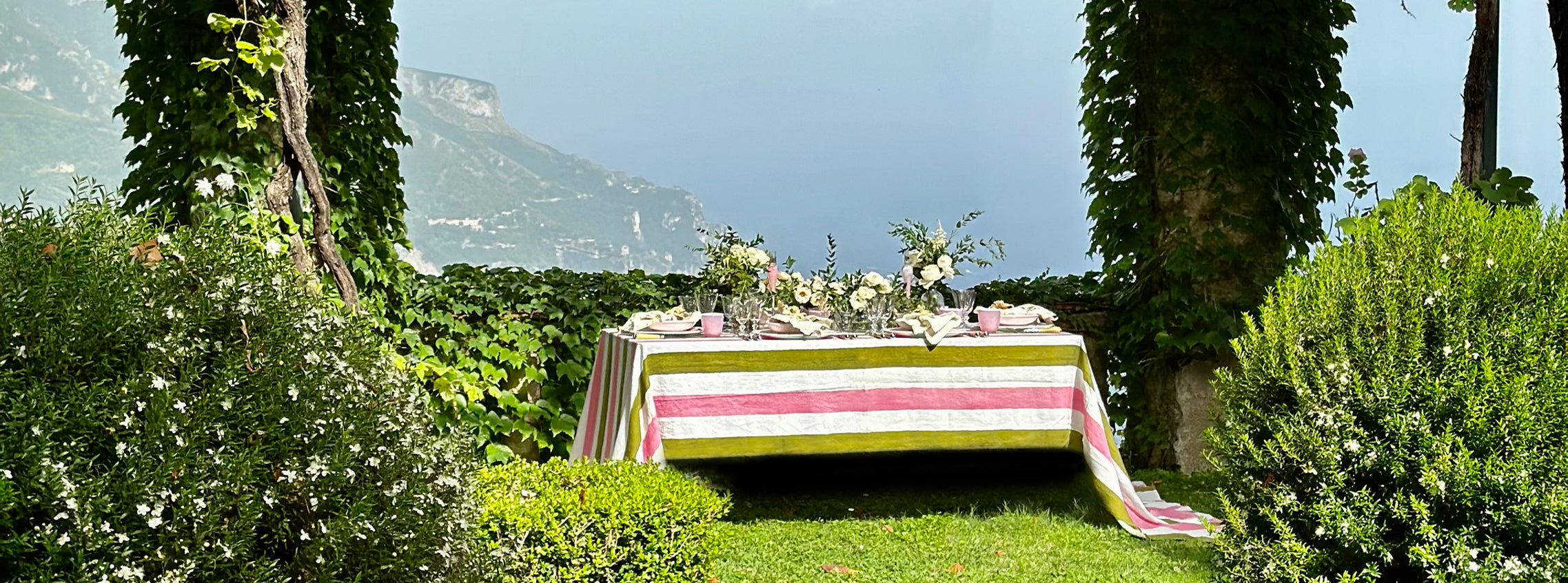 'Stripe' in Pink & Green - Summer Tablescape