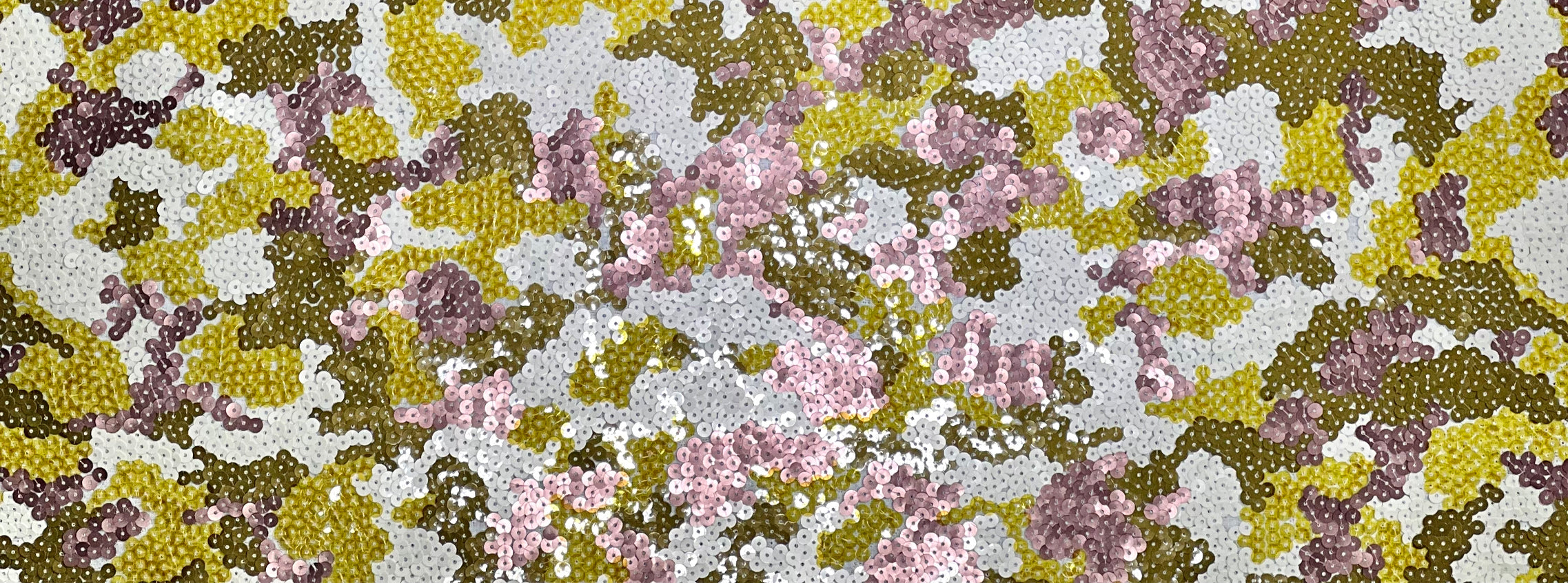 'London Plane' Tablescape in Khaki, Yellow, Dusty Pink & White