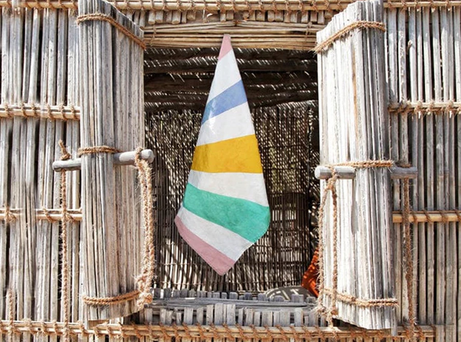 Le Cirque Linen Napkin in Multicolour, 50x50cm