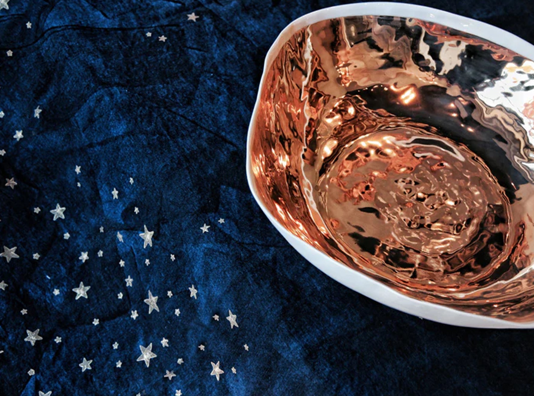 Falling Stars Linen Tablecloth in Ink Blue with Gold Stars