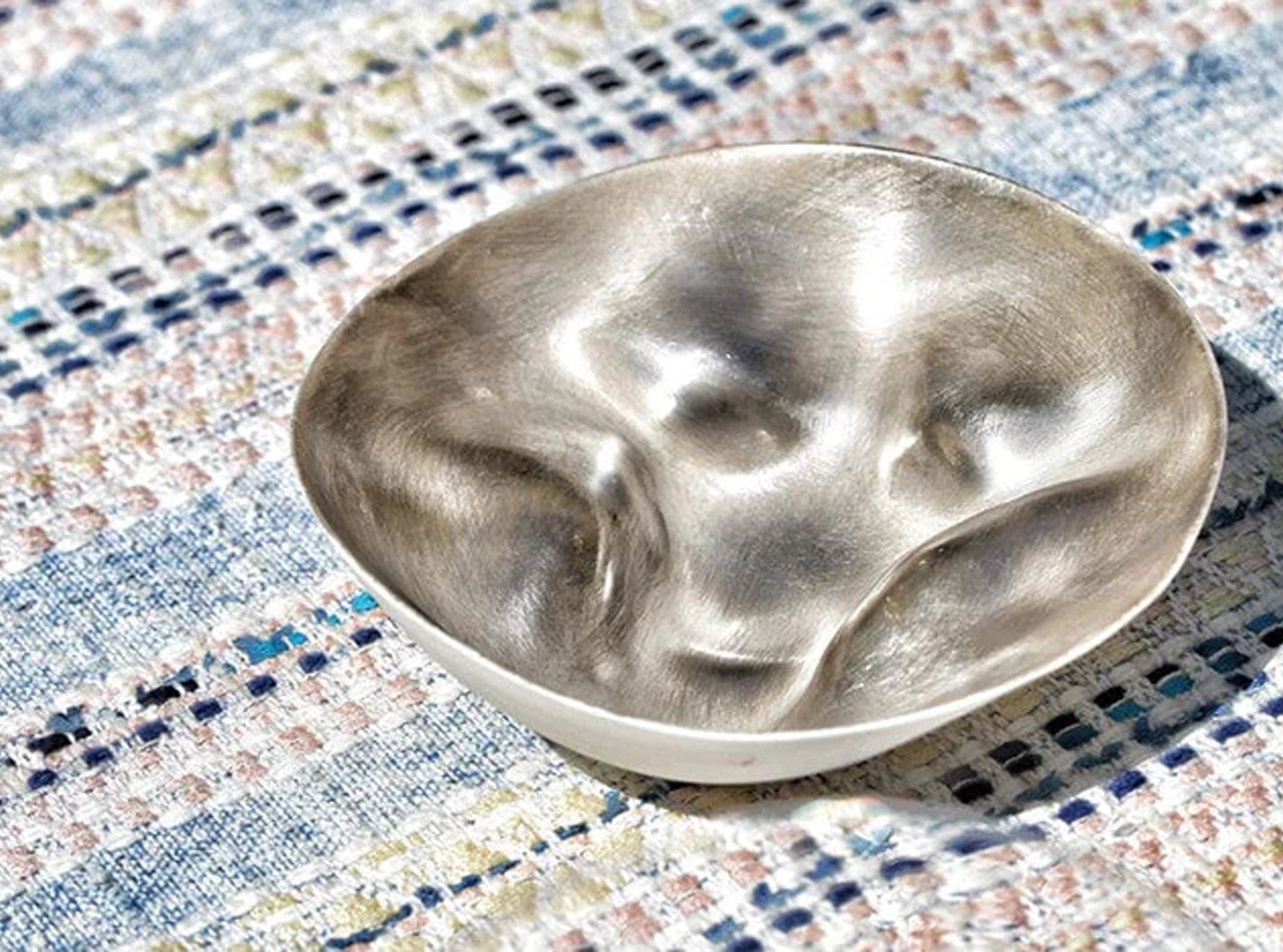 Porcelain Shell Bowl in Matte Silver, 30cm