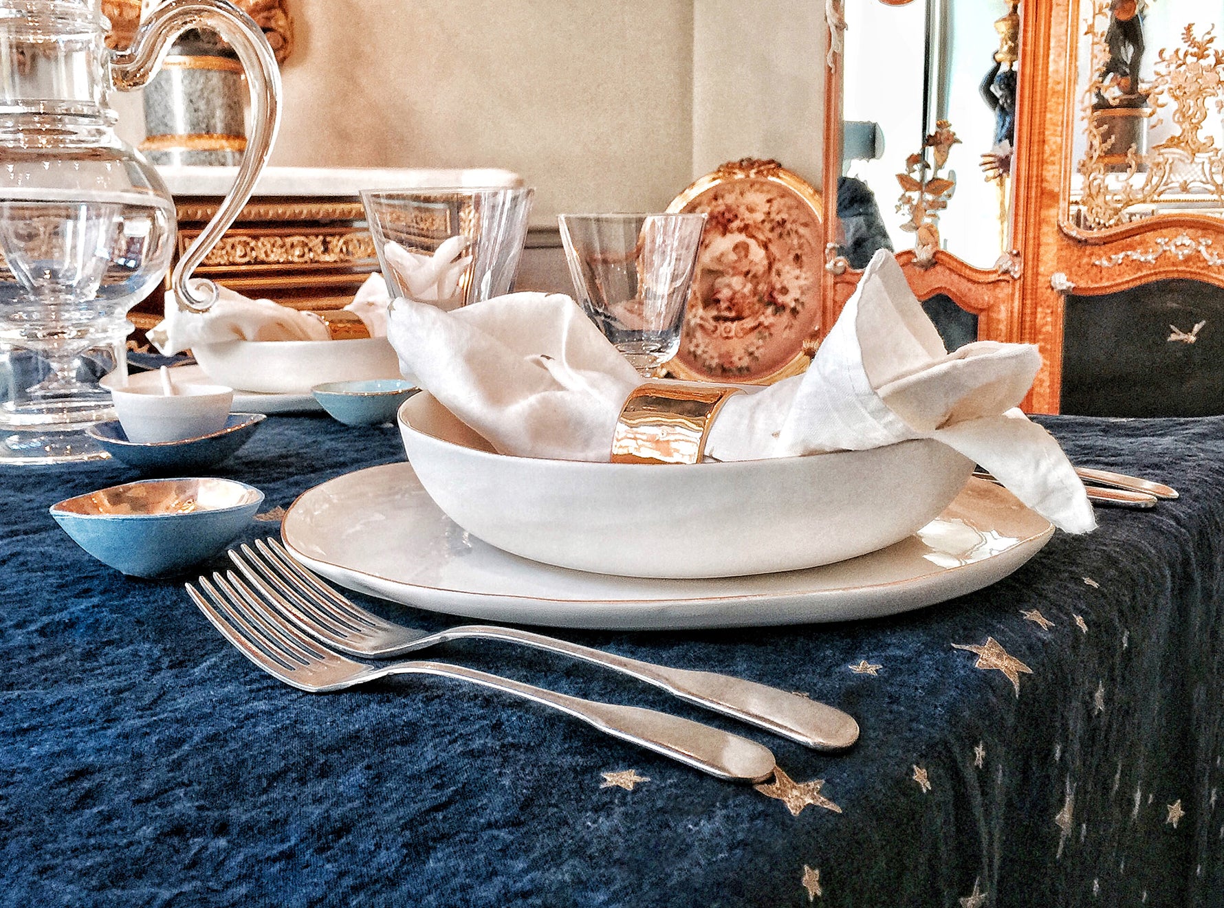 Falling Stars Linen Tablecloth in Ink Blue with Gold Stars