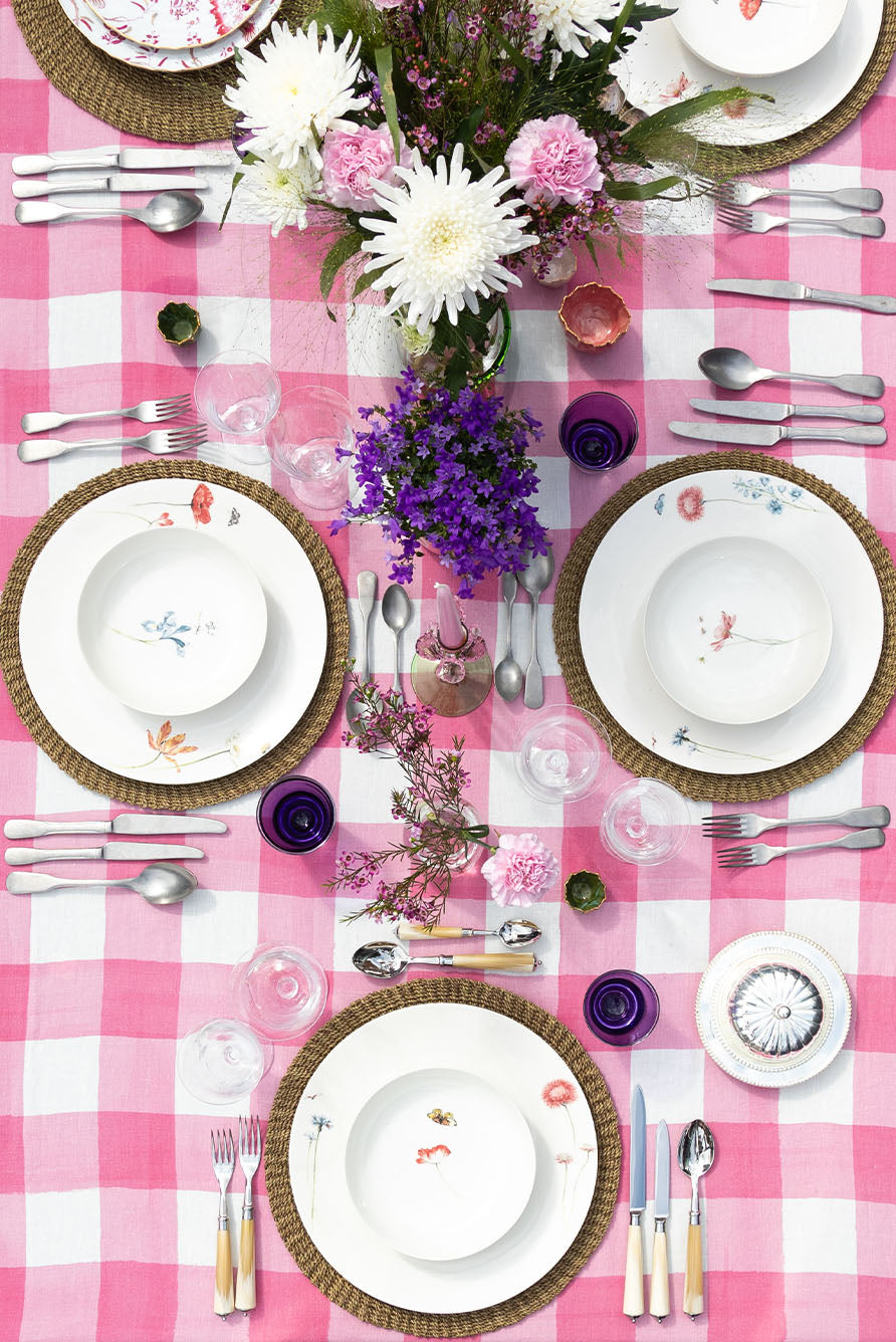 Abaca Woven Round Placemat in Black