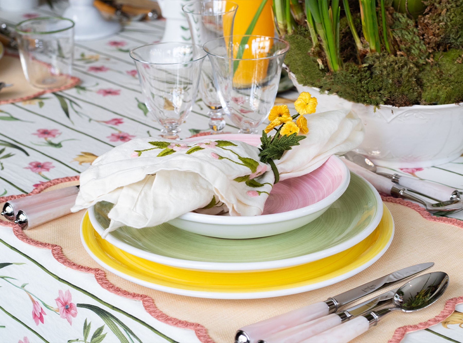 Buttercup Embroidered Napkin Ring