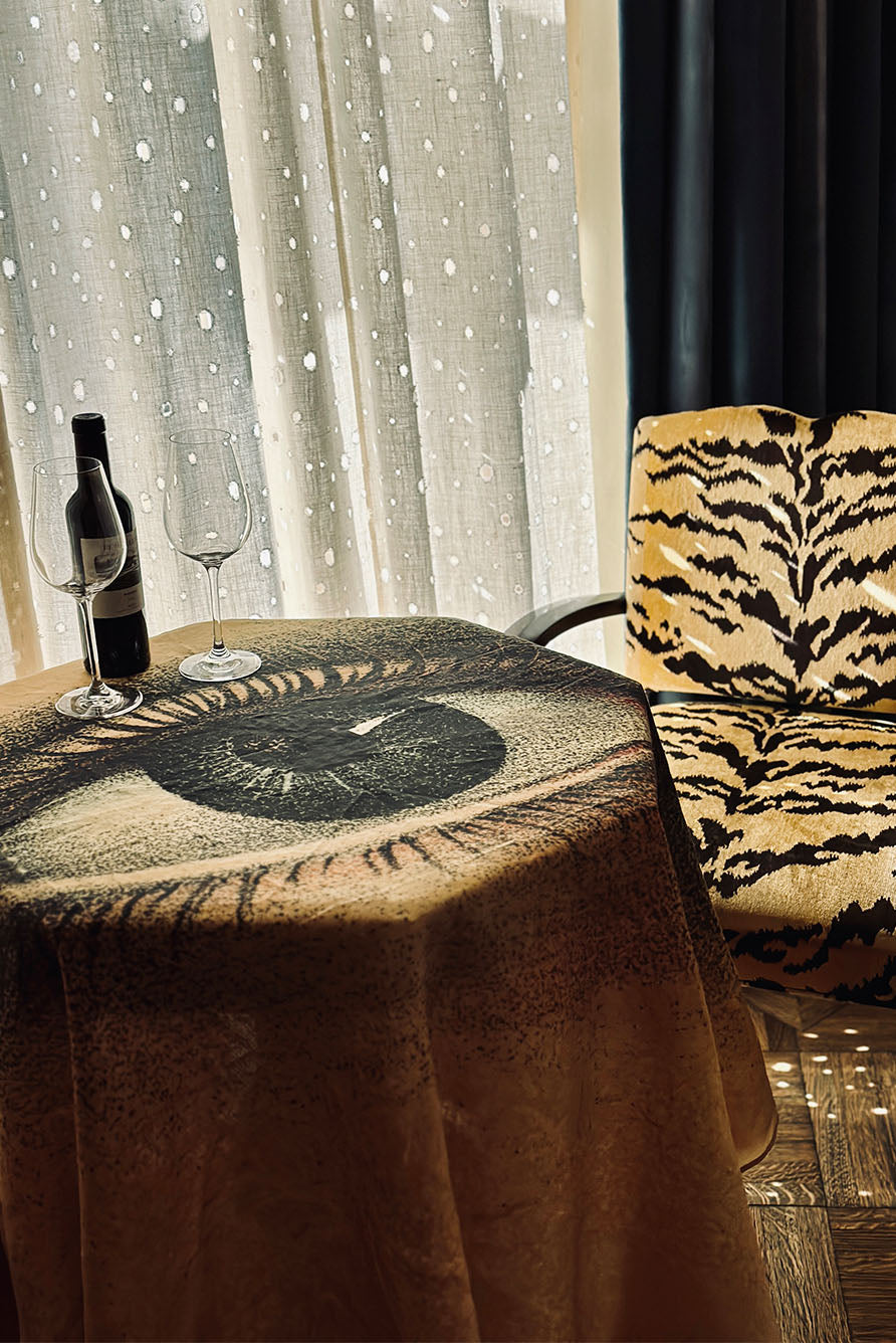 S&B x John Derian 'Eye' Round Occasional Linen Tablecloth, 165cm