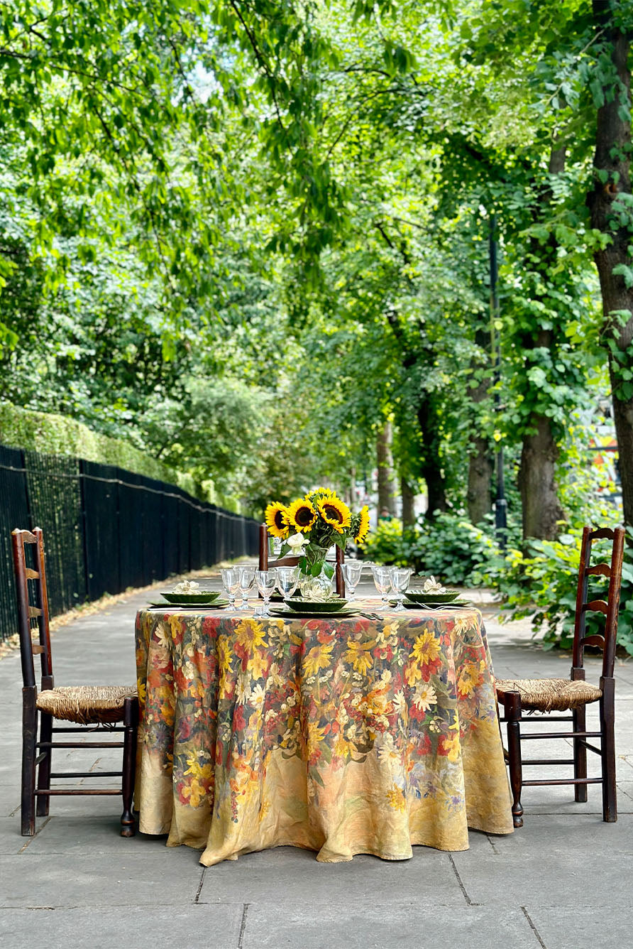 'Fleurs des Prés' Round Linen Tablecloth, 260cm