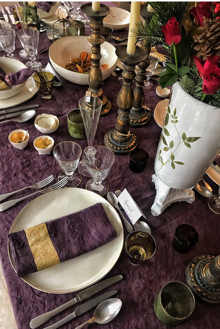 'Full Field' Linen Tablecloth in Grape Purple