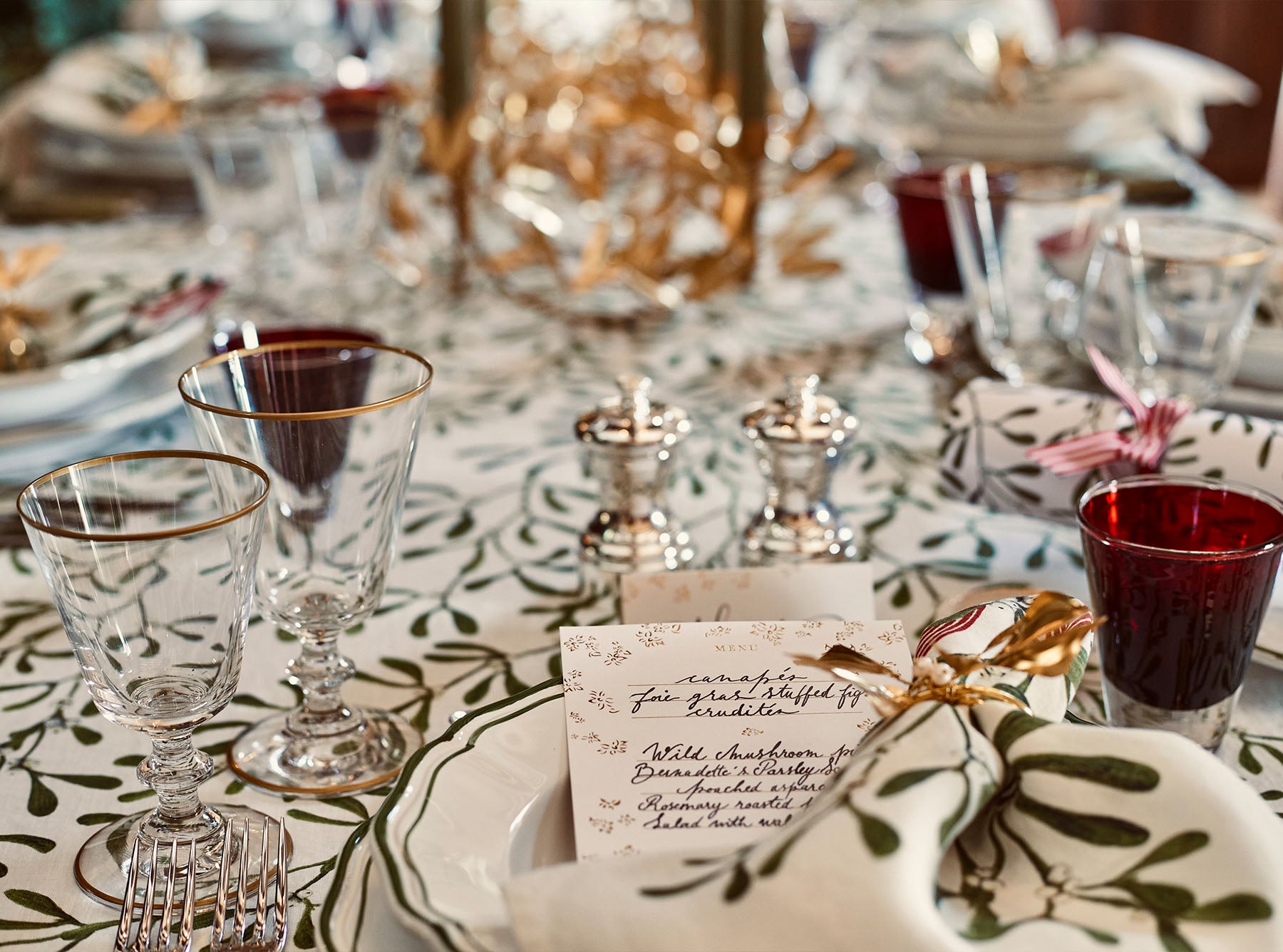 Summerill & Bishop Classic White Wine Glass With Gold Rim, 19cl