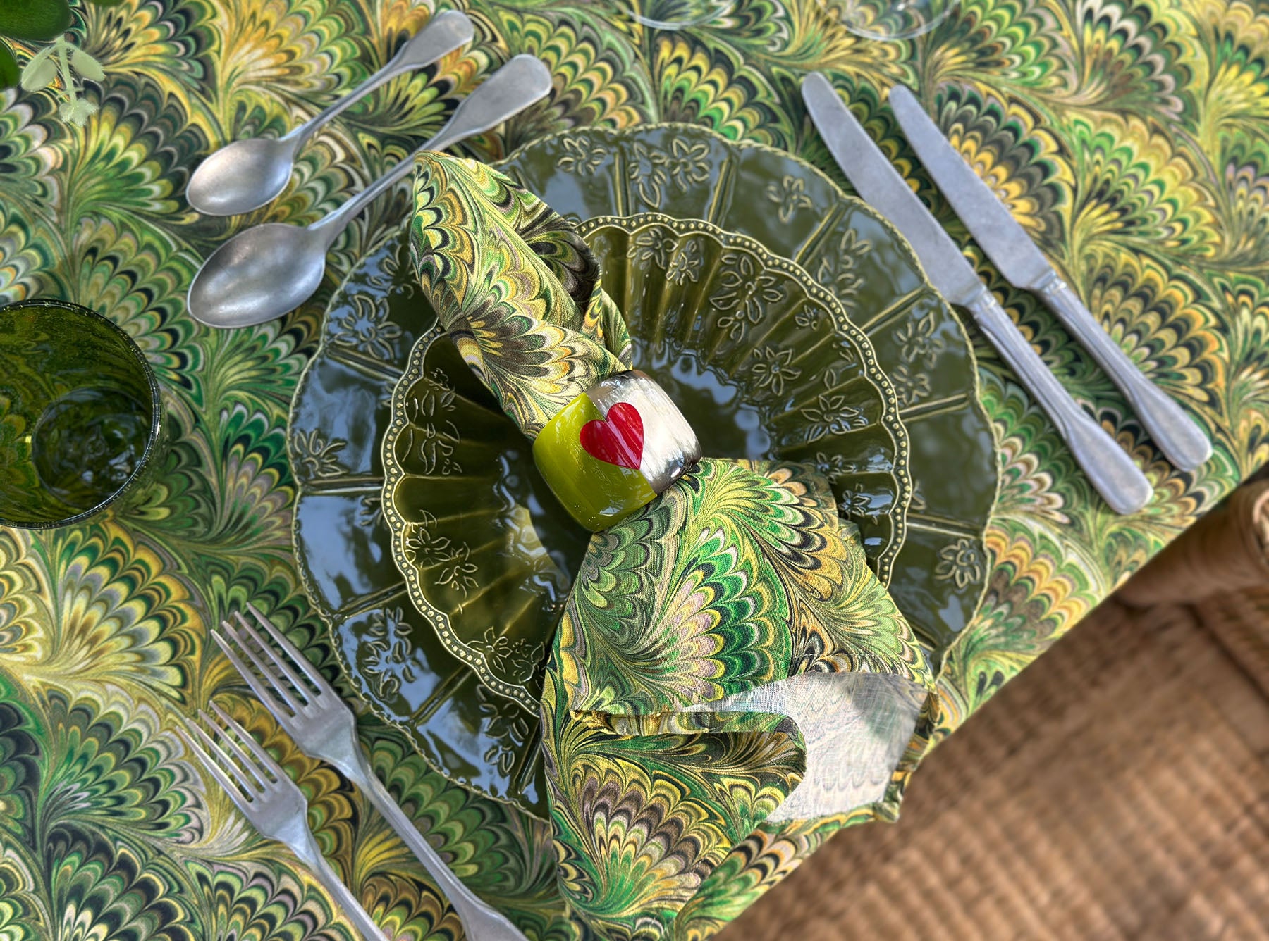 'Marble Fan' Linen Napkin in Green, 50x50cm