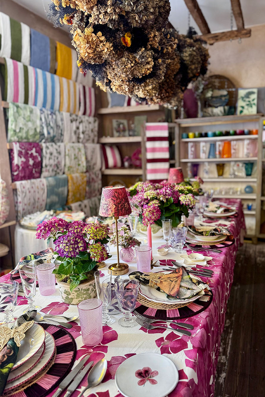 'Hydrangea' Linen Tablecloth in Pink