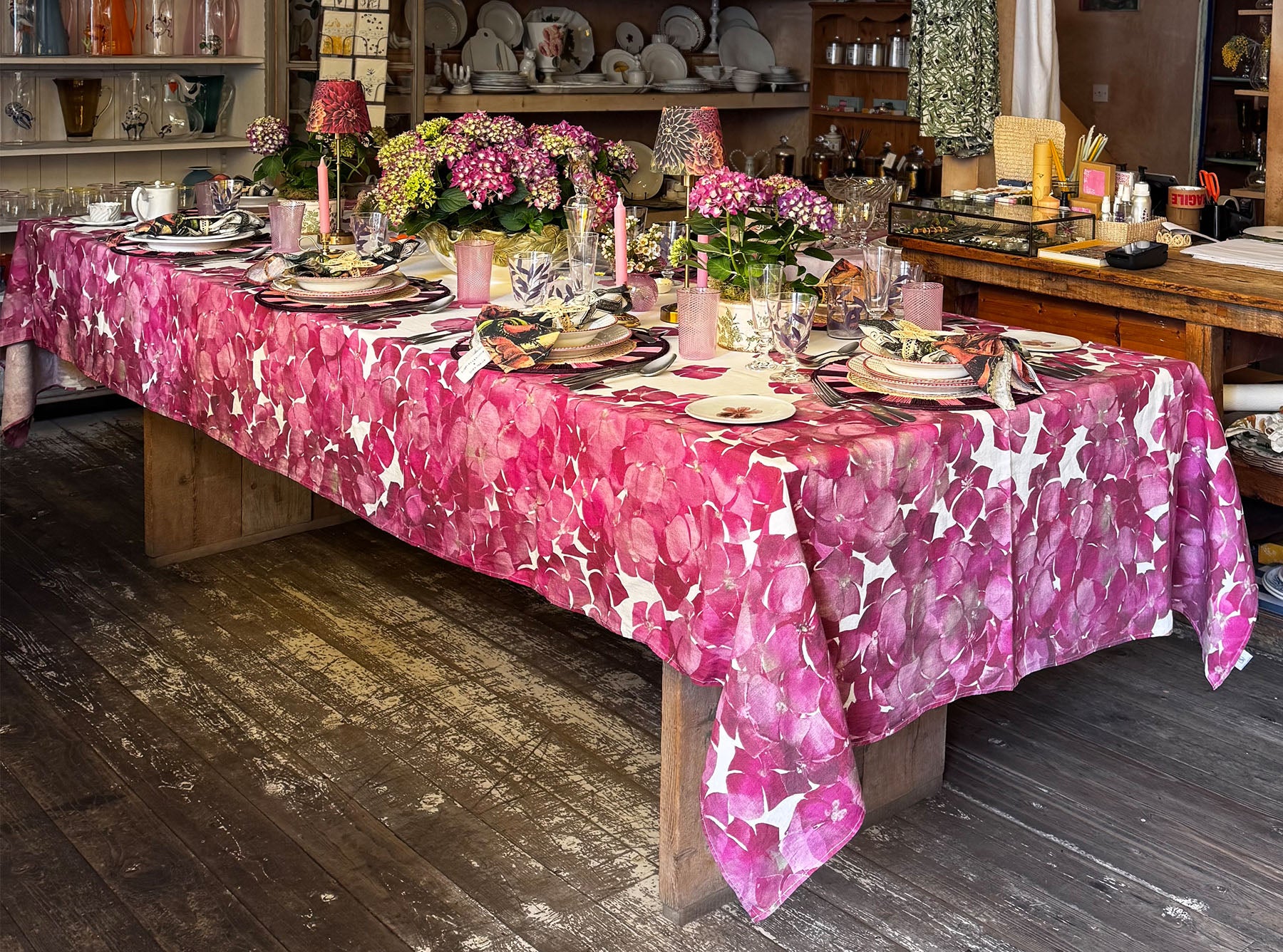'Hydrangea' Linen Tablecloth in Pink
