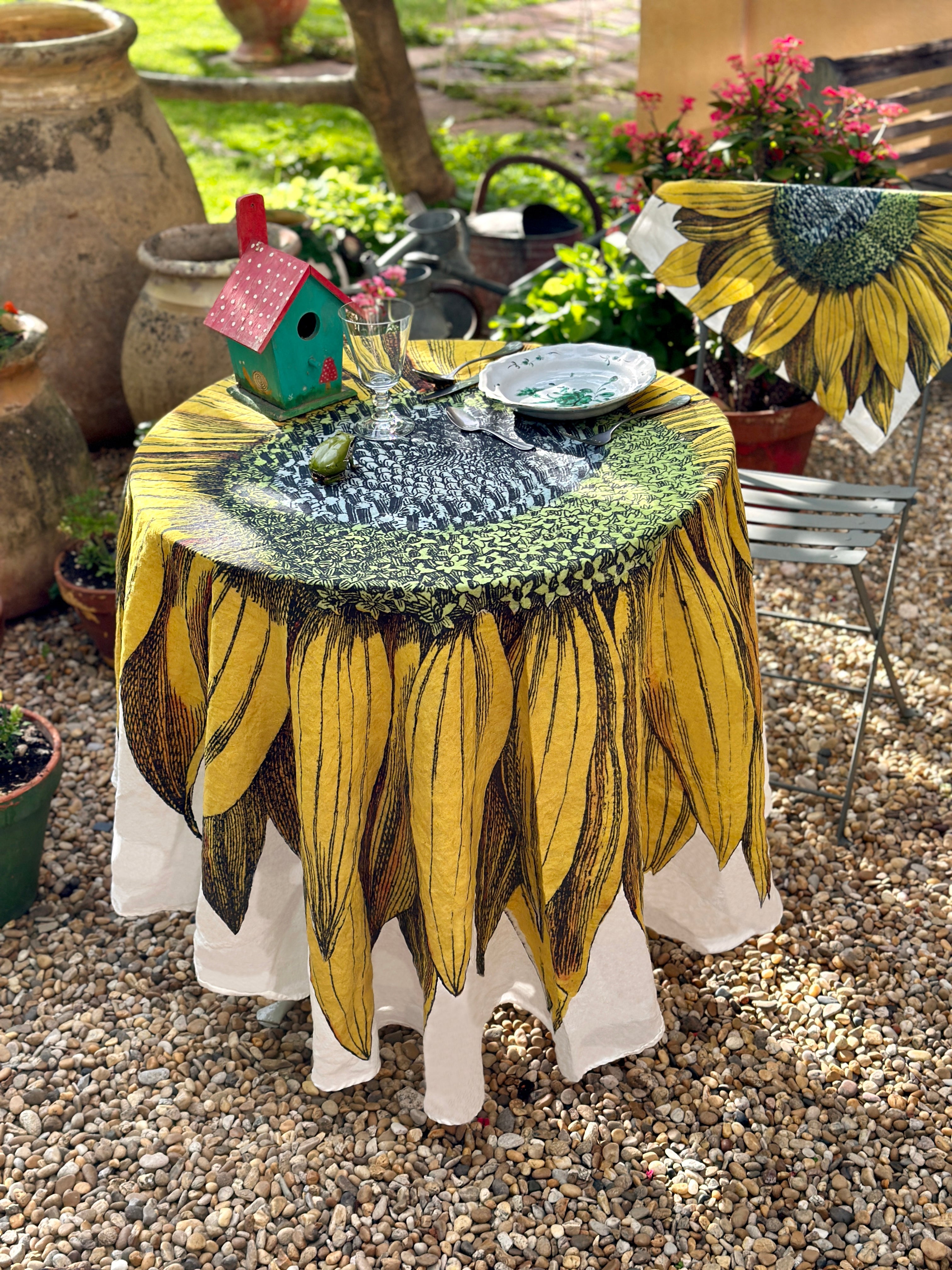 S&B x John Derian 'Sunflower' Round Occasional Linen Tablecloth, 165cm