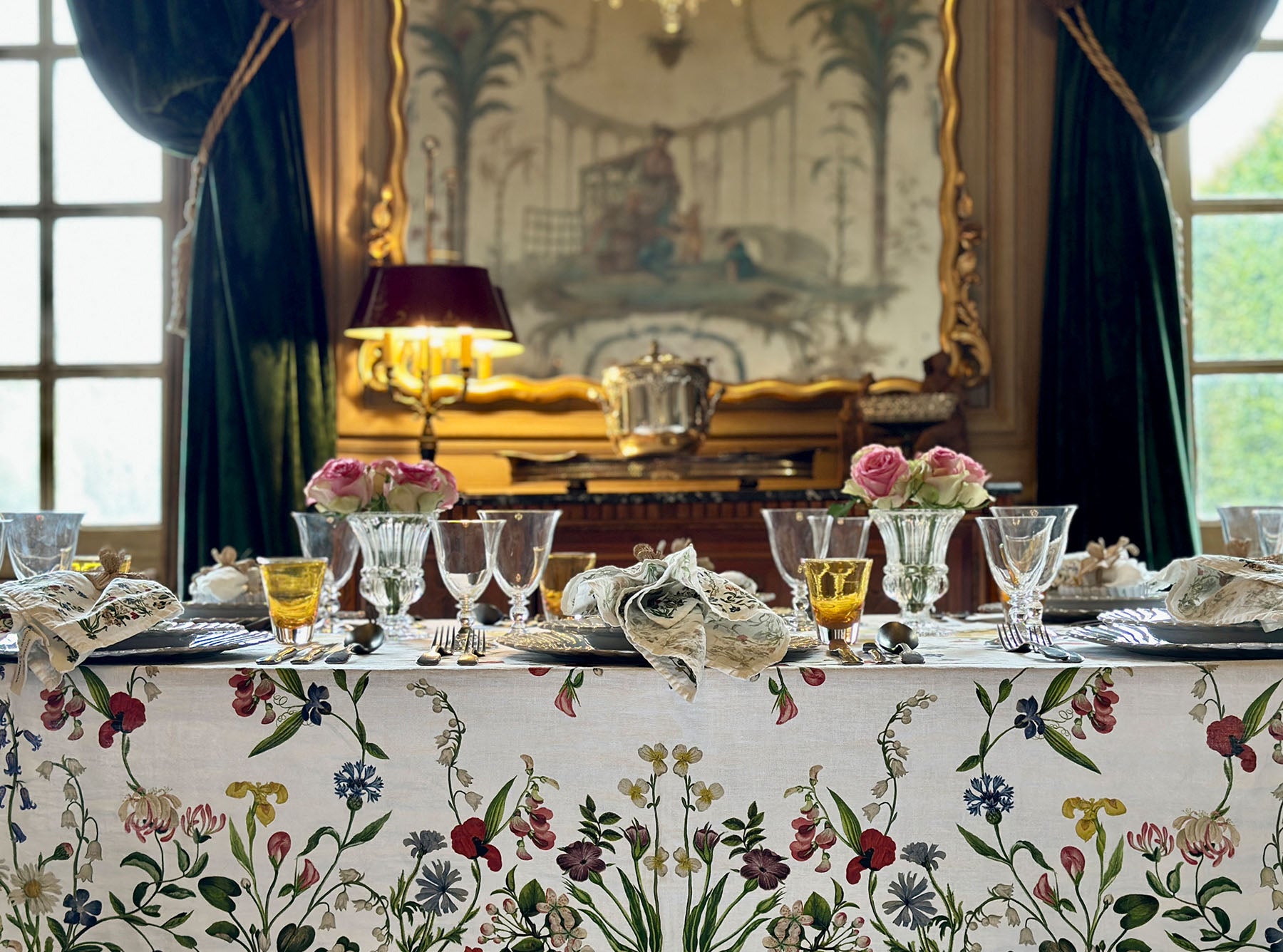 S&B x John Derian 'Botanical Wildflower' Round Cork-Backed Placemat in Black, 34cm