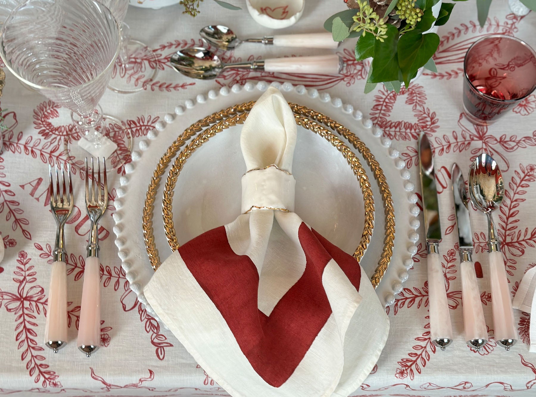 HB Porcelain Jagged Edge Napkin Ring