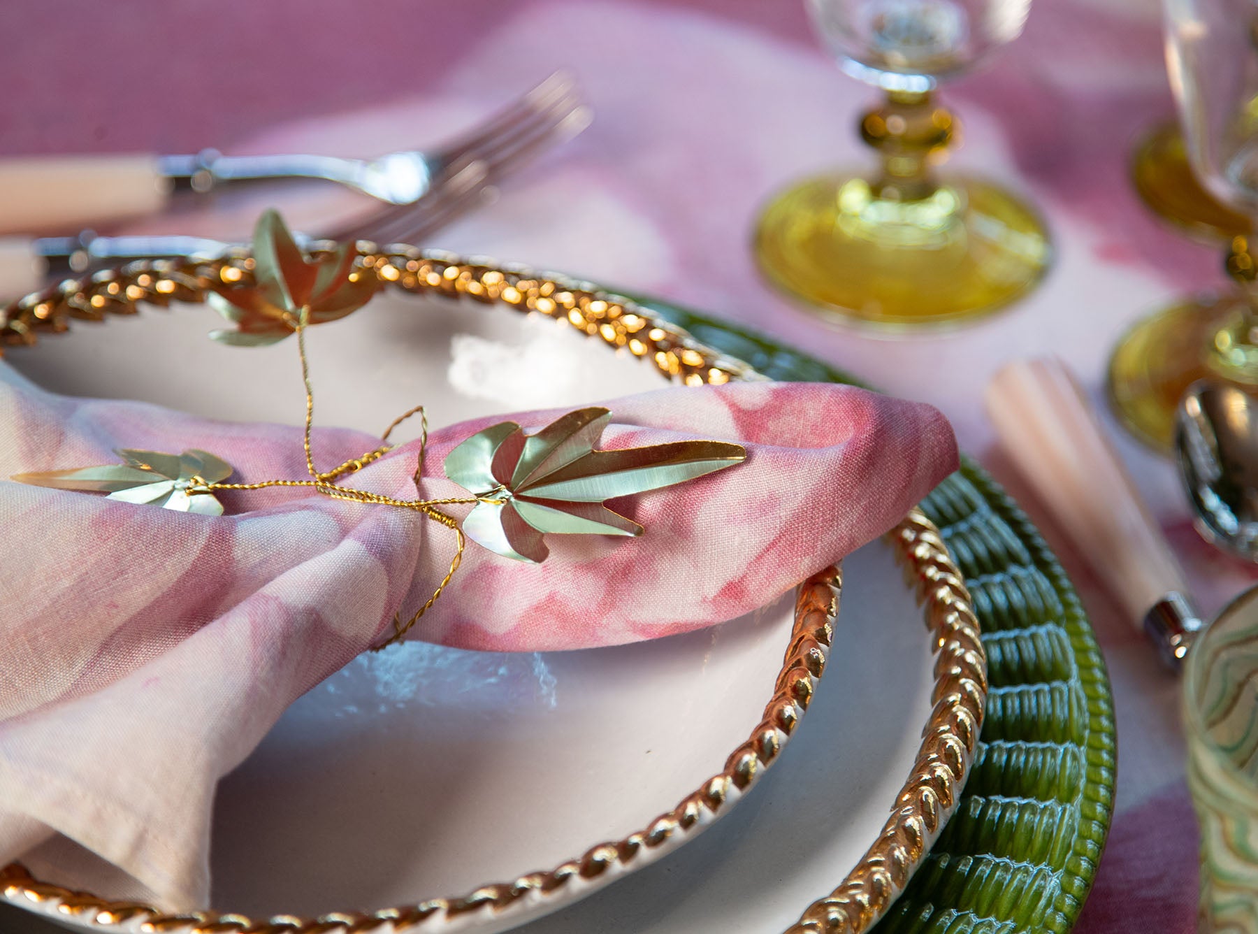 Joséphine Dessert Plate with Gold Rim by Astier de Villatte, 20cm