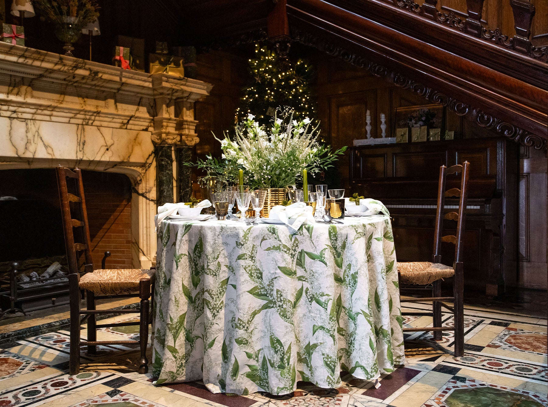 Lily of the Valley 'Muguet' Round Linen Tablecloth, 260cm
