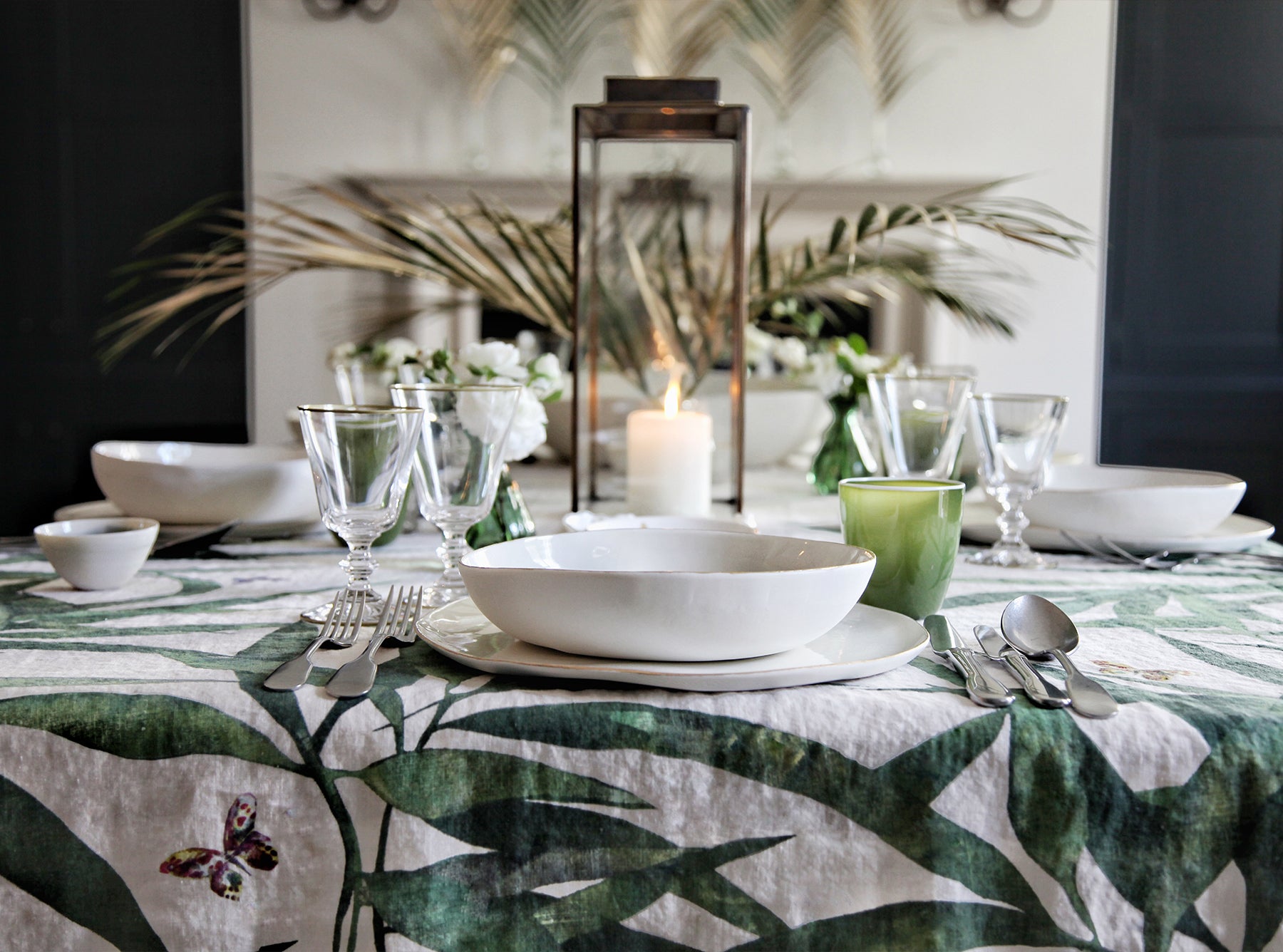 'Les Palmiers' Linen Tablecloth in Green