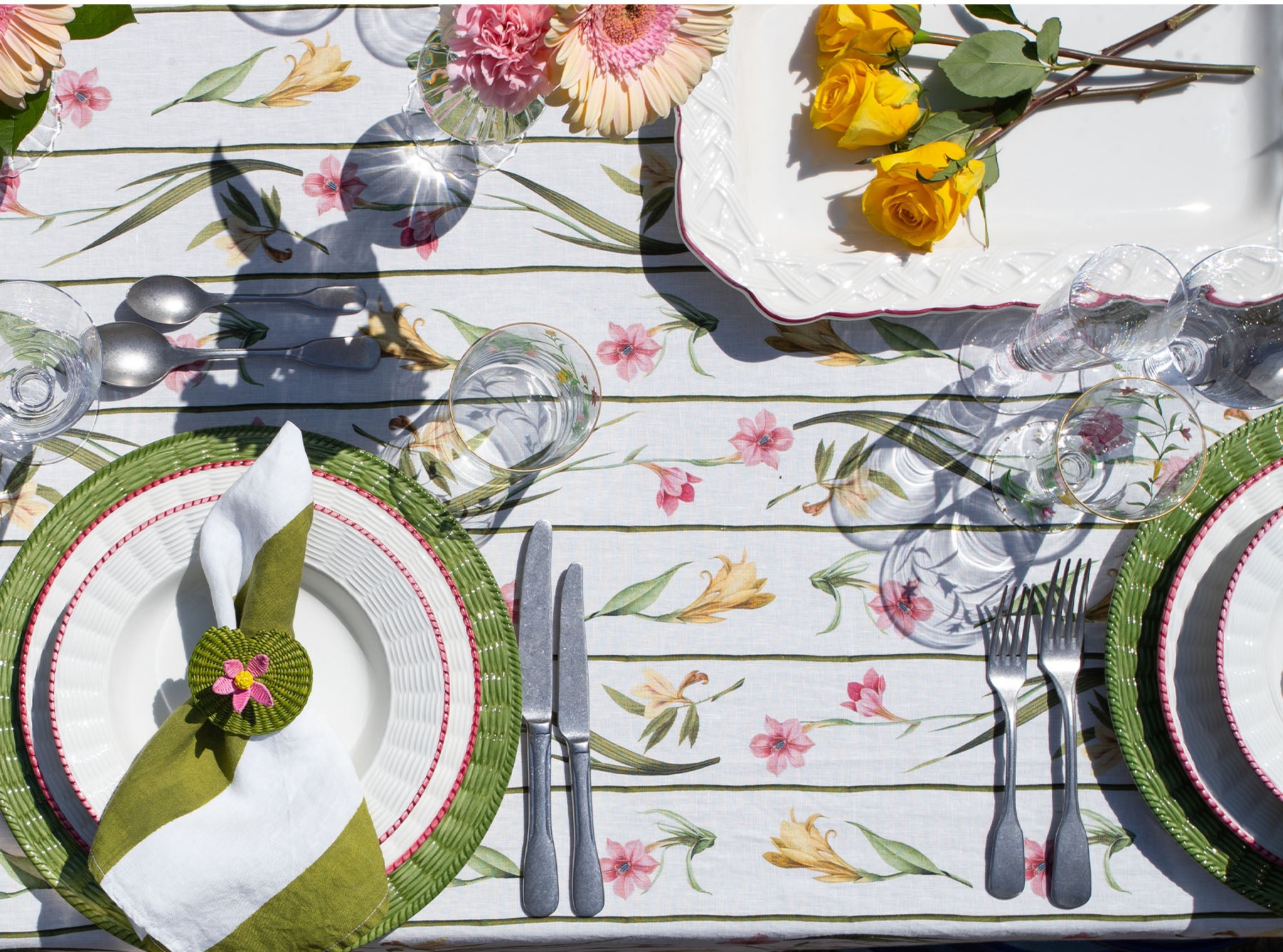 Rattan Effect Hand-Painted Bordeaux Rim Woven Rectangular Tray, 40.5 x 26 cm