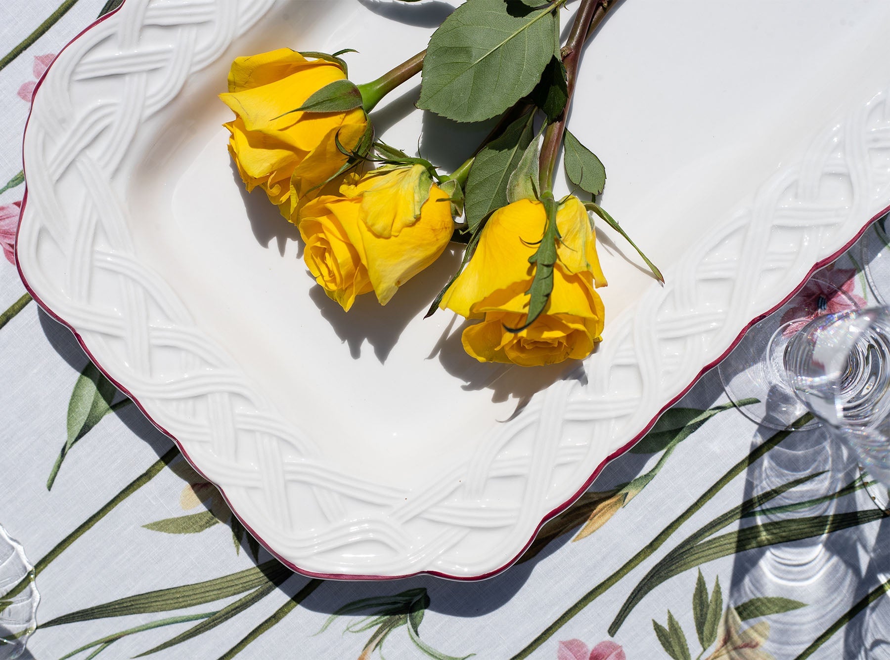 Rattan Effect Hand-Painted Bordeaux Rim Woven Rectangular Tray, 40.5 x 26 cm