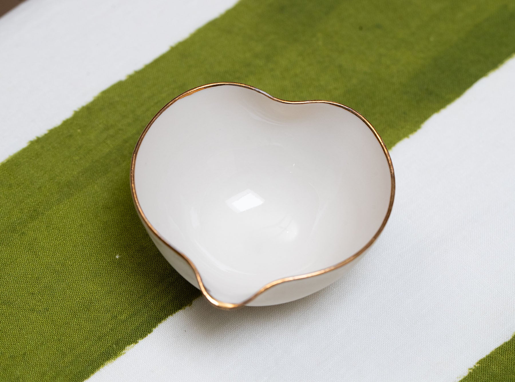 White Porcelain Heart Bowl with Gold Rim, 9cm