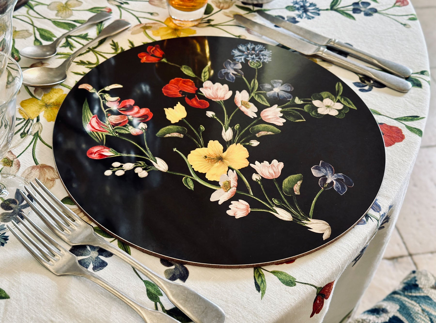 S&B x John Derian 'Botanical Wildflower' Round Linen Tablecloth, 260cm